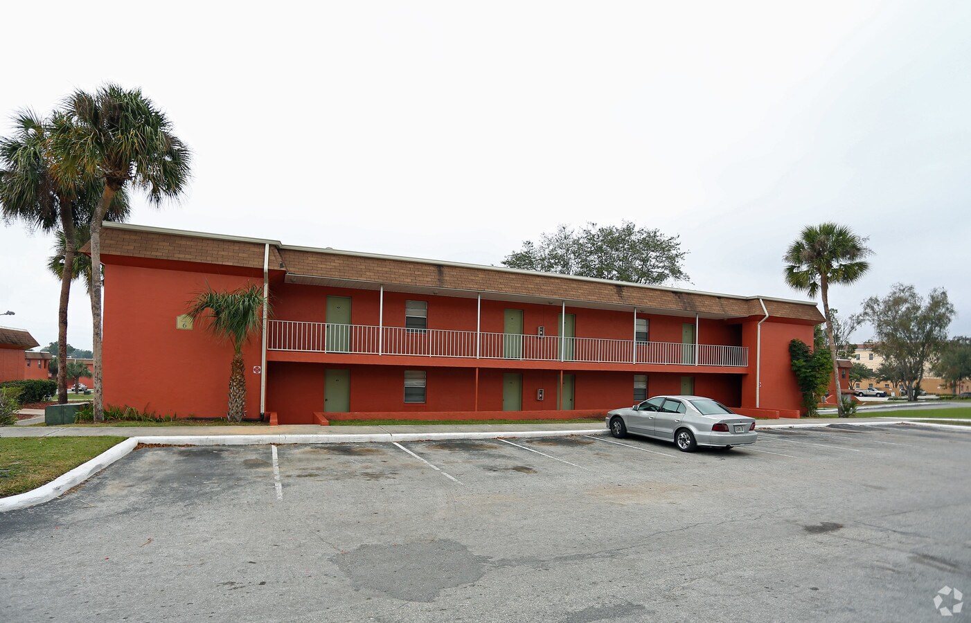 Lake Wales Garden - Lake Wales Garden Apartments