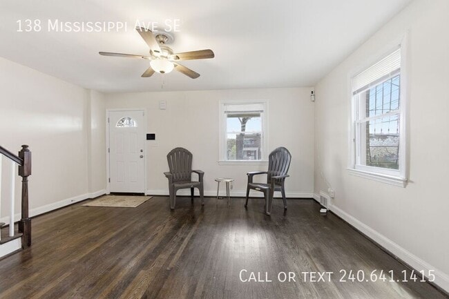 Photo - 138 Mississippi Ave SE