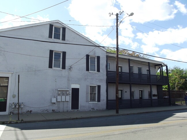 Outside - 550 S Campbell St Unit 550