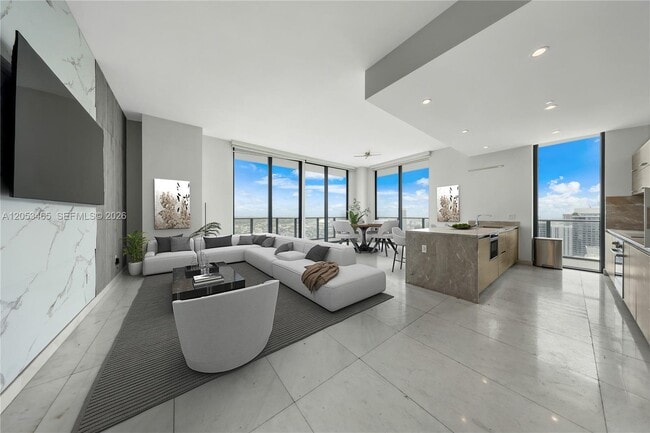Building Photo - 1300 S Miami Ave Unit PH5210