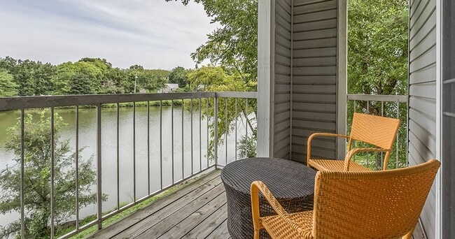 Whispering Lake Apartments