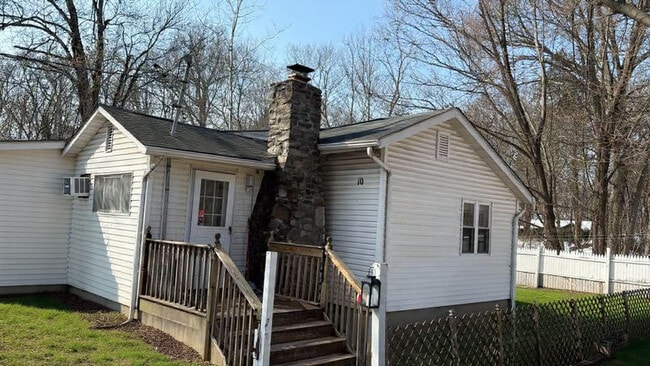 Photo - 10 Paradise Trail