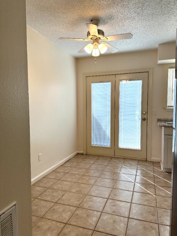 Photo - 1370 Oakland Ave