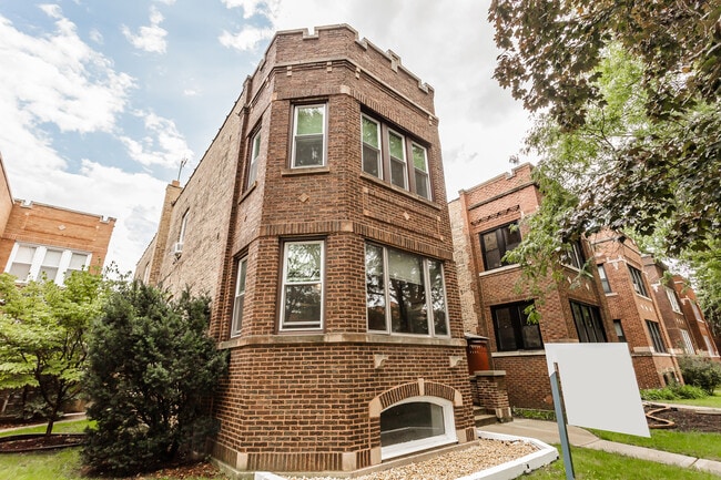 Photo - 4249 N Francisco Ave Condo Unit 1