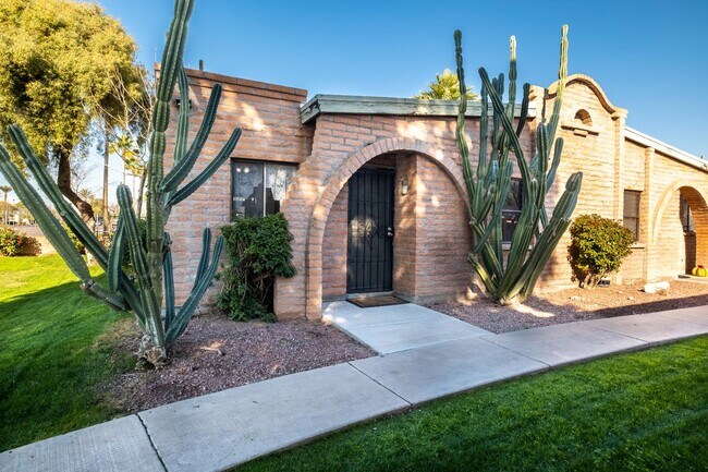 Photo - 4406 E Hubbell St