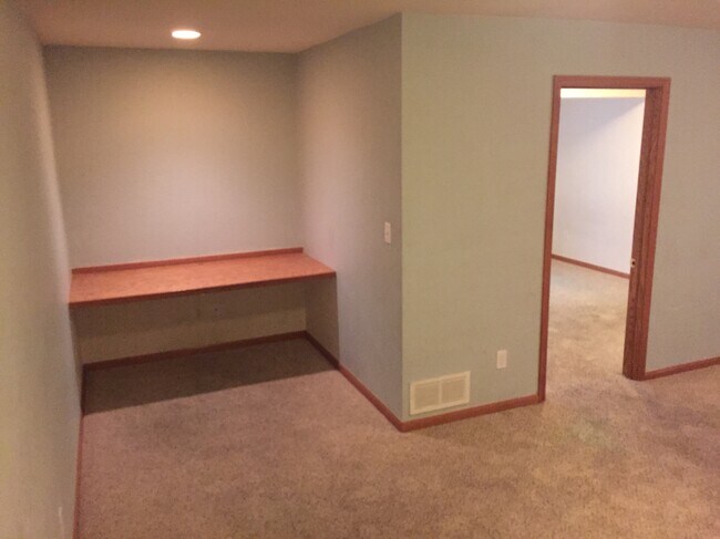 Photo - 1637 Westbridge Dr