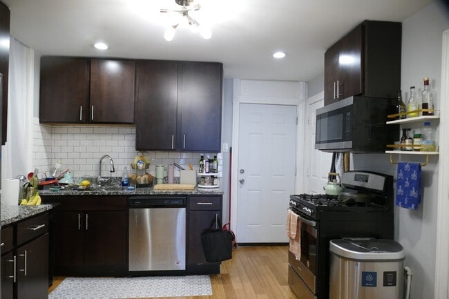 Photo - 834 N Mozart St Unit 1F