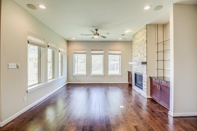 Photo - 17106 Rainier Creek Dr