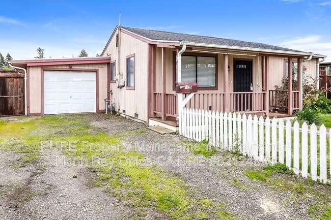 Photo - 1426 Olive St