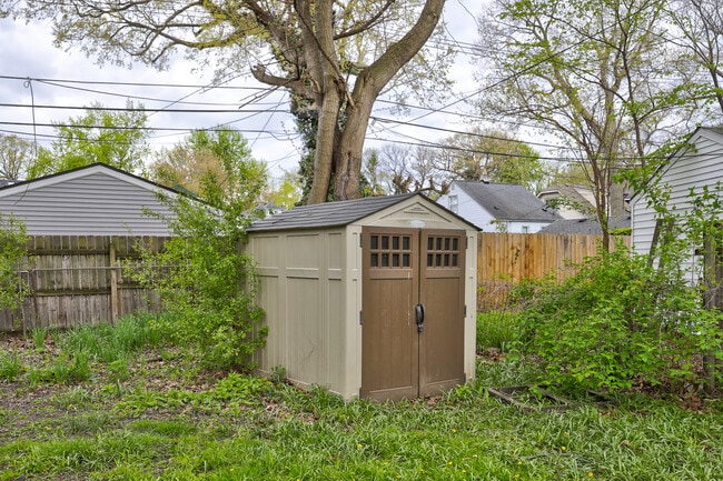 Photo - 610 E Lewiston Ave