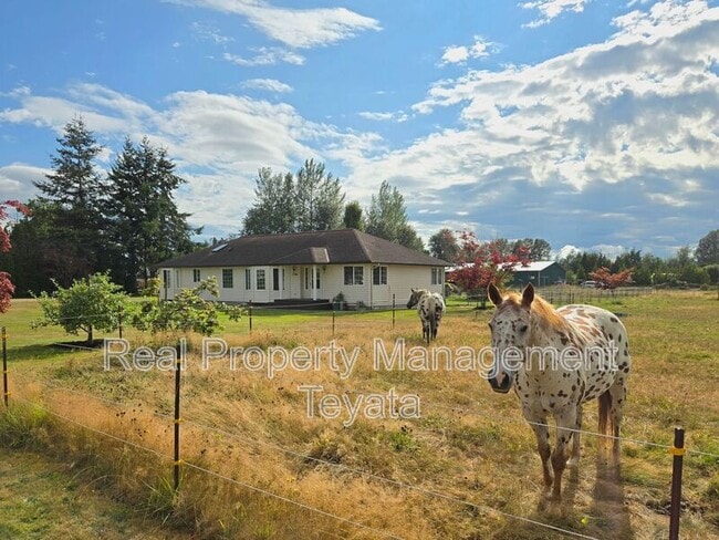 Photo - 338 W King Tut Rd