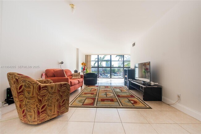 Photo - 200 Leslie Dr Unit 14