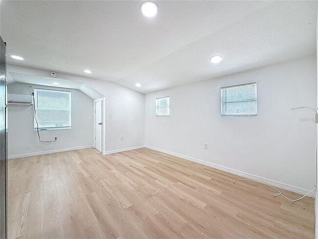 Photo - 618 17th Ave S