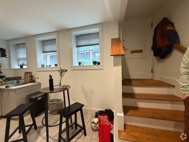 Building Photo - 11 Ridgeway Ln Unit RW Rental