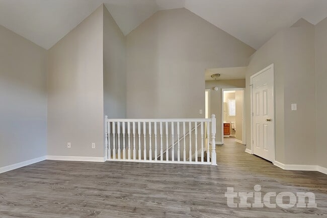 Photo - 37 Abbotsford Dr