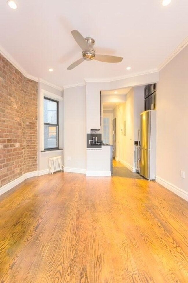 Photo - AVE. B Unidad 4A