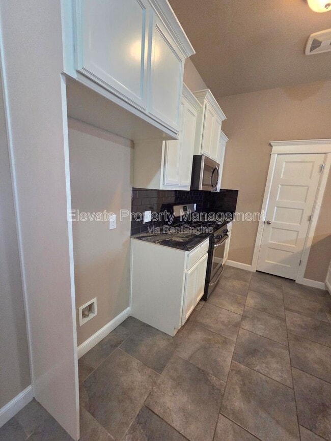 Photo - 2301 Kintyre Rd