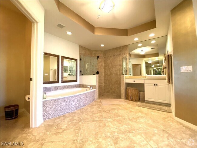 Building Photo - 1570 Winding Oaks Way Unit 201 Rental