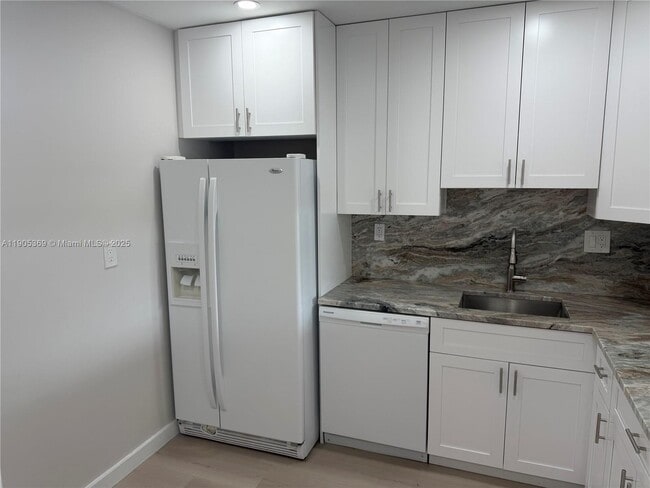 Photo - 10625 SW 112th Ave Unit 314