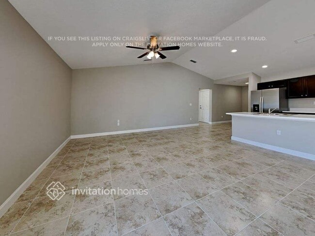 Photo - 708 Bremerhaven St NW