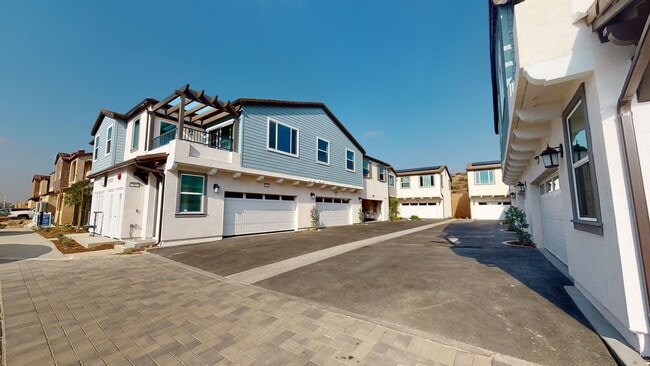 Building Photo - 15166 Horizon St