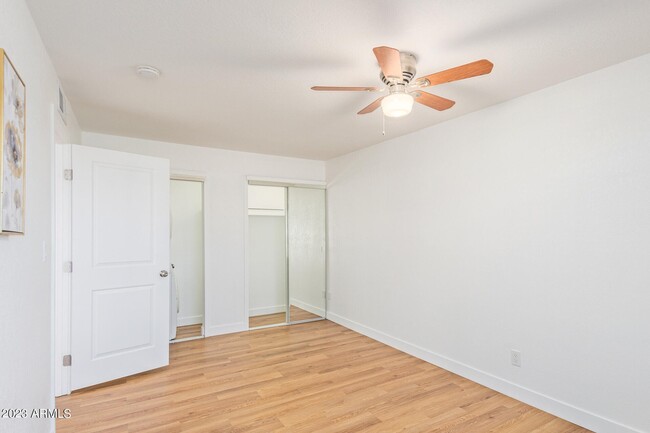 Photo - 2409 W Hazelwood St Unit 275