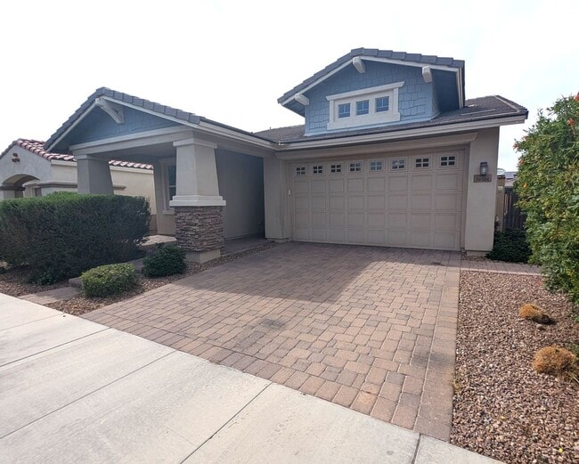 Building Photo - 3 Bedroom Home in the Eastmark Community Near E Ray Rd and S Signal Butte Rd!