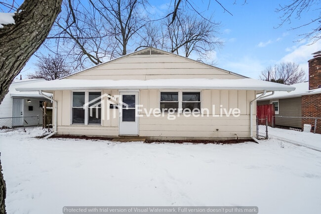 Photo - 212 E Alcott Rd