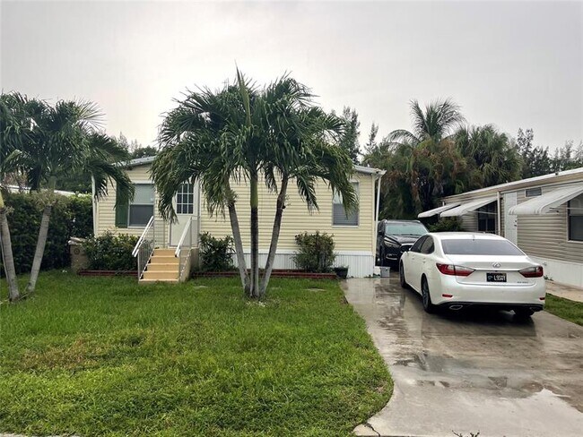 Photo - 5859 SW 29th Ave