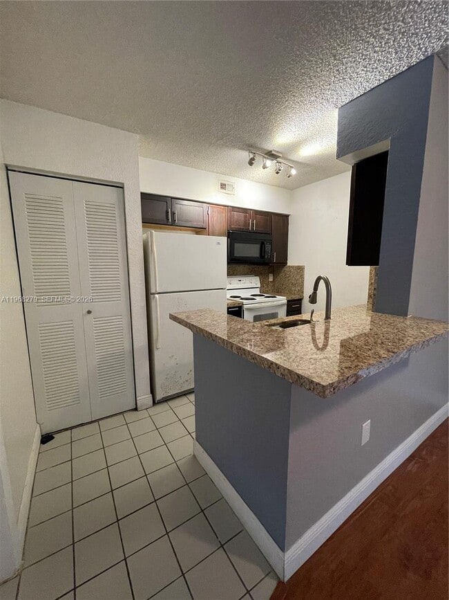 Photo - 2881 N Oakland Forest Dr Unit 208