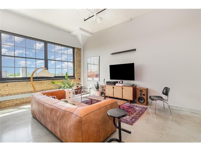 Photo - 730 Stinson Blvd NE Unit 406