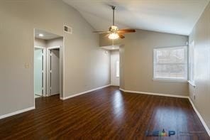 Photo - 565 Hunters Glen St