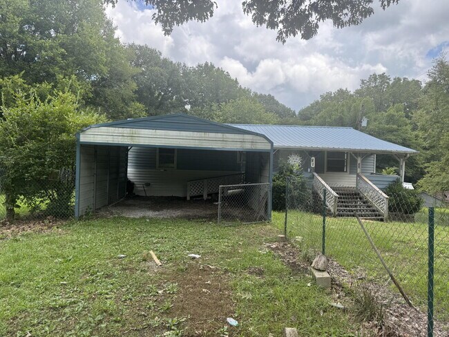 Photo - 2 Bed 1 Bath with Bonus Storage space & Large yard