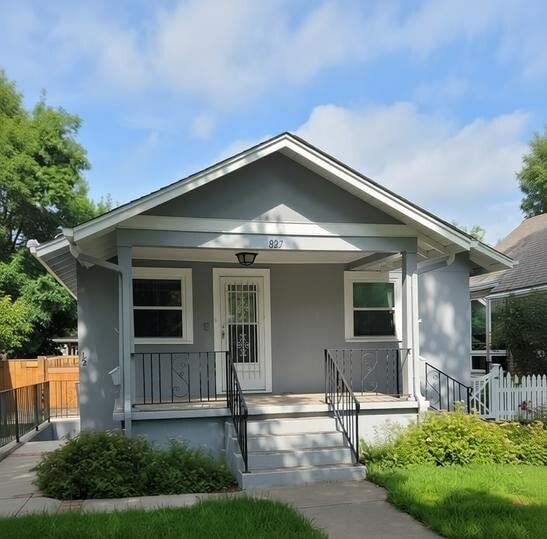 front of house - 827 Mathews St Unidad Main-level apartment