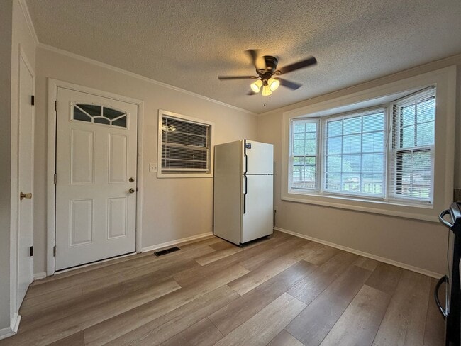 Photo - Large 3/2 with finished basement/bonus room- $1,895