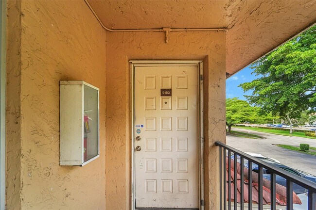 Photo - 9182 NW 40th St Unit 9182