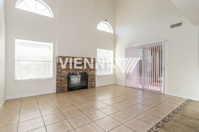 Photo - 1741 Richard Ct