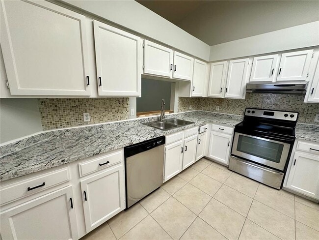 Photo - 2510 Long Meadow Way