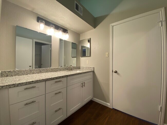 Photo - 2121 El Paseo St Unidad 1610