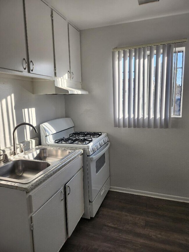 Stove and kitchen sink