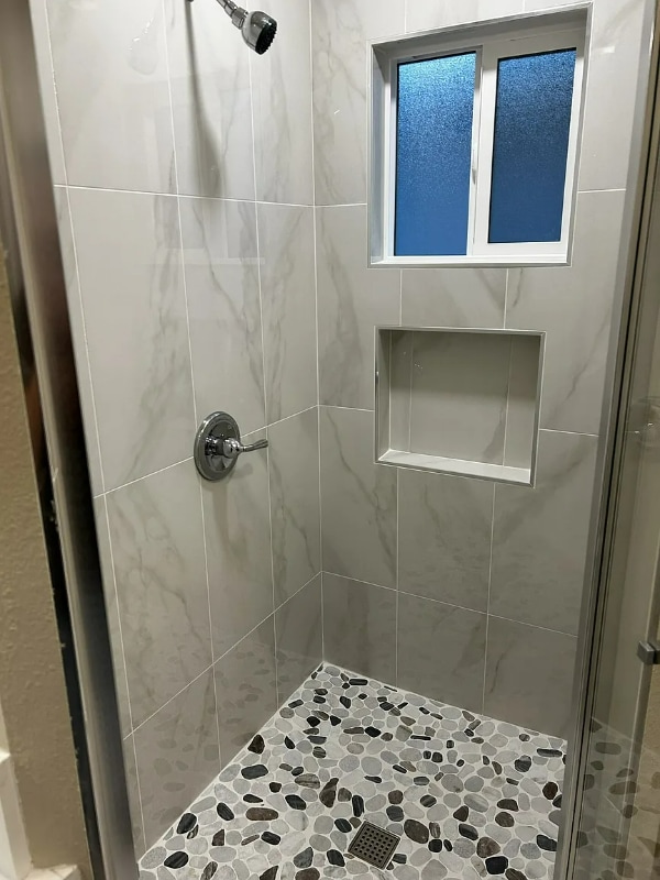 Photo - 223 W Gleason St