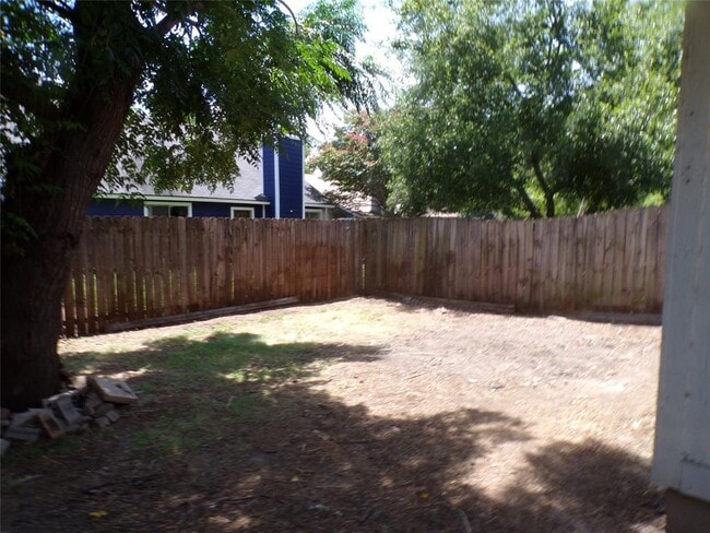 12815 Hymeadow Dr
