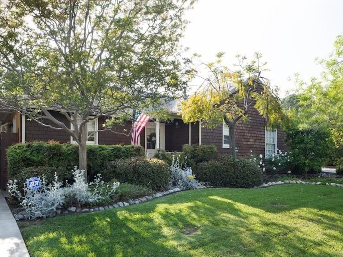 Photo - 433 S College Ave