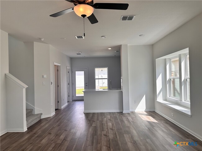 Photo - 124 Rollingwood Dr