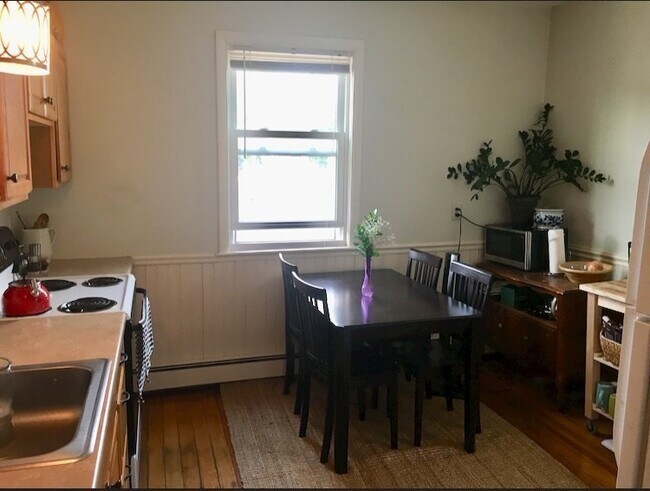 Photo - 10 Chipman Ave Unidad 3