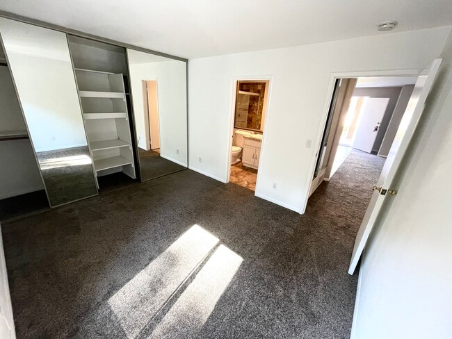 Photo - Bright 2bd/2bth in Quiet Del Mar Gated Community