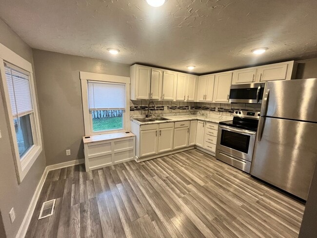 Photo - Adorable one bedroom ranch