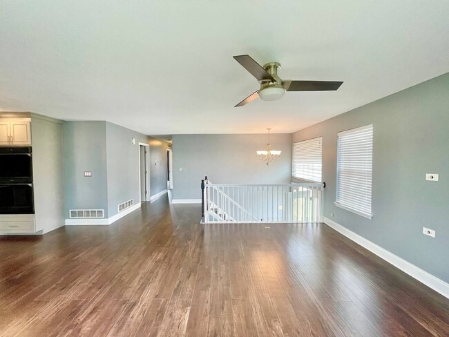 Photo - 452 Gloria Ln