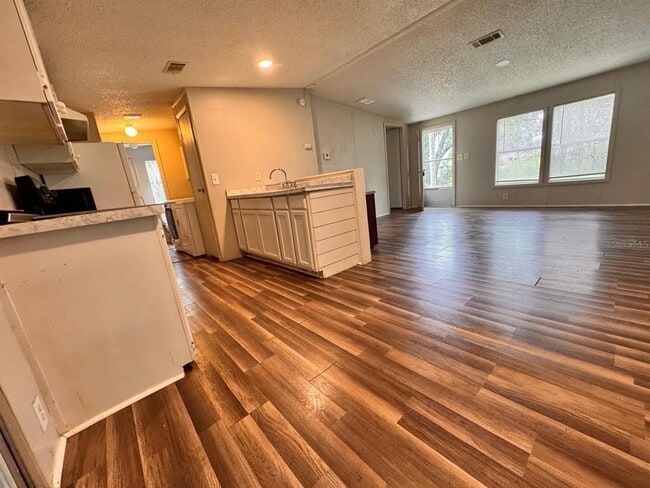 Photo - 2715 Massee Rd