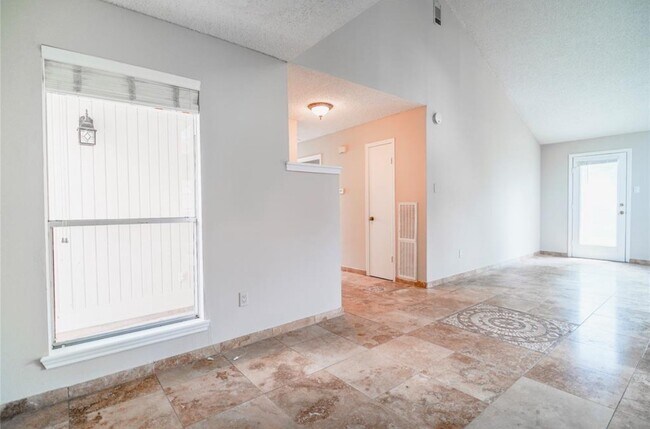 Photo - 1403 Valley Landing Dr